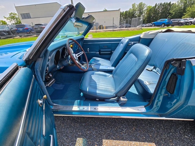Chevrolet Camaro Vehicle Image 22