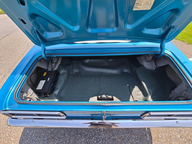 Chevrolet Camaro Vehicle Image 33