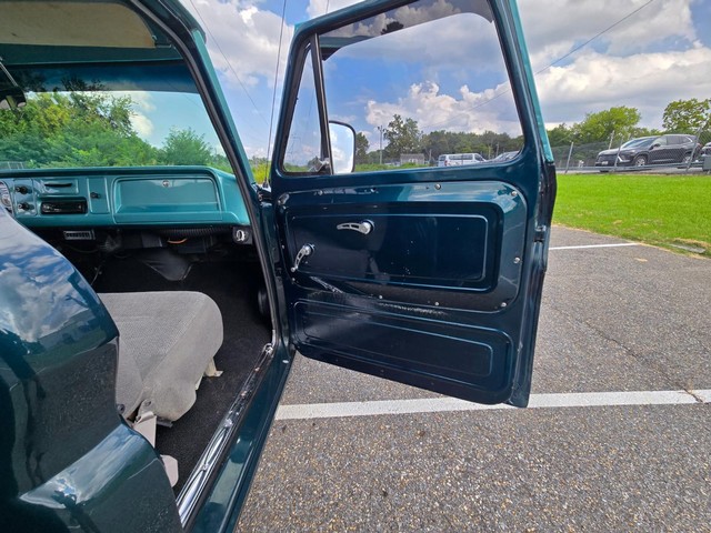 Chevrolet C 10 Vehicle Image 21