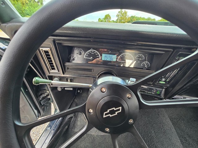 Chevrolet Nova Vehicle Image 19