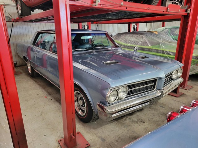 Pontiac GTO Vehicle Image 03