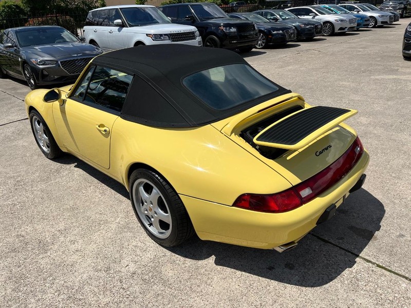 Porsche 911 Carrera Vehicle Full-screen Gallery Image 15