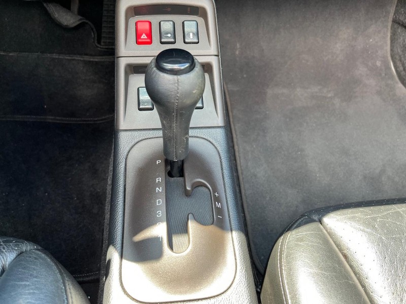 Porsche 911 Carrera Vehicle Full-screen Gallery Image 32