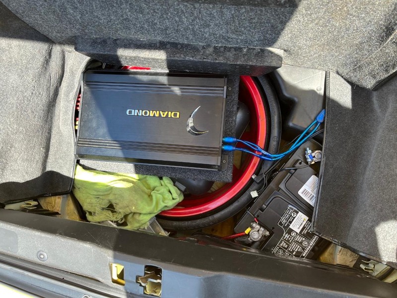 Porsche 911 Carrera Vehicle Full-screen Gallery Image 37