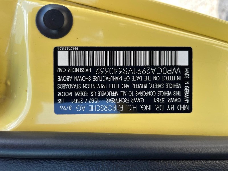 Porsche 911 Carrera Vehicle Full-screen Gallery Image 41