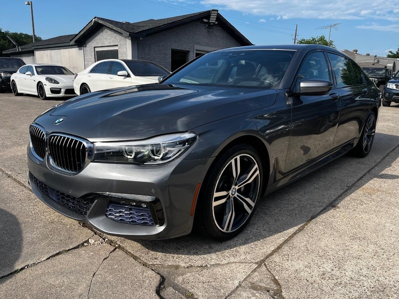 The 2016 BMW 7-Series 740i M SPORT - 1 Owner! photos