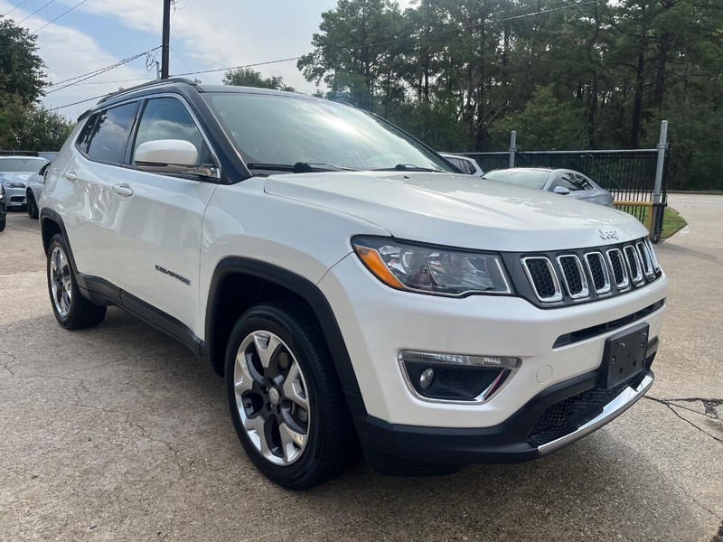 2017 Jeep Compass 4WD Limited photo