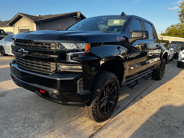 2021 Chevrolet Silverado 1500 4WD LT Trail Boss Crew Cab 17K Miles 1 Owner at Uptown Imports - Spring, TX in Spring TX