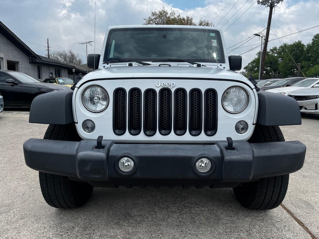 Jeep Wrangler JK Unlimited Vehicle Full-screen Gallery Image 02