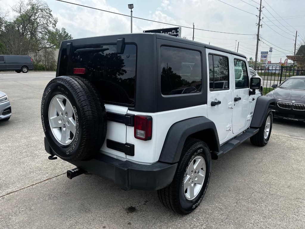 Jeep Wrangler JK Unlimited Vehicle Full-screen Gallery Image 06