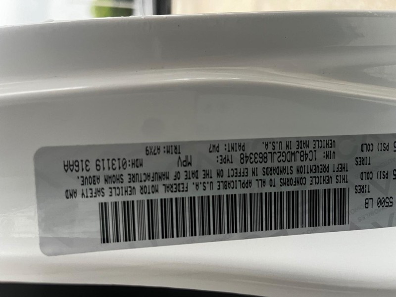 Jeep Wrangler JK Unlimited Vehicle Full-screen Gallery Image 25