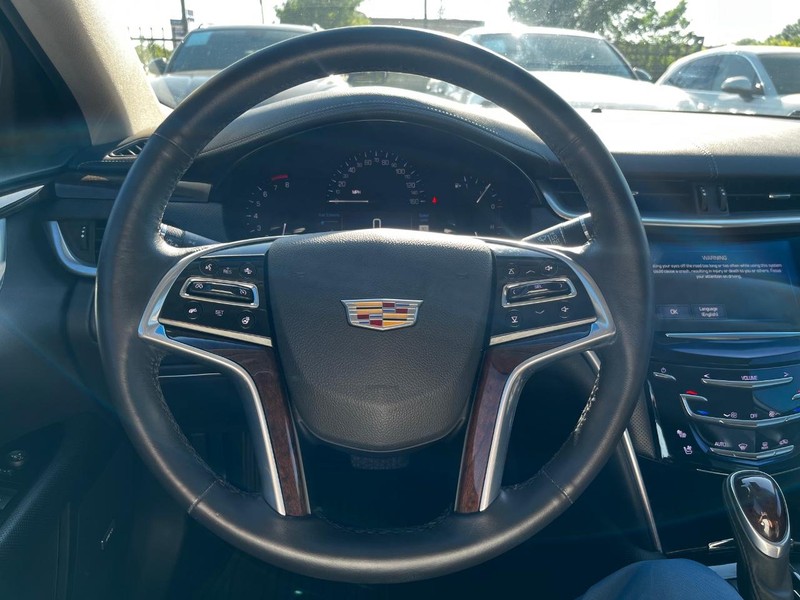 2016 Cadillac XTS Luxury Collection photo