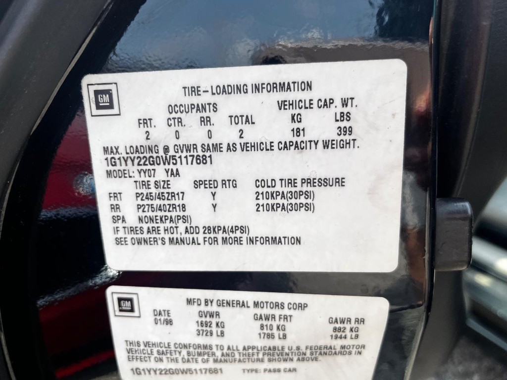 Chevrolet Corvette Vehicle Full-screen Gallery Image 20