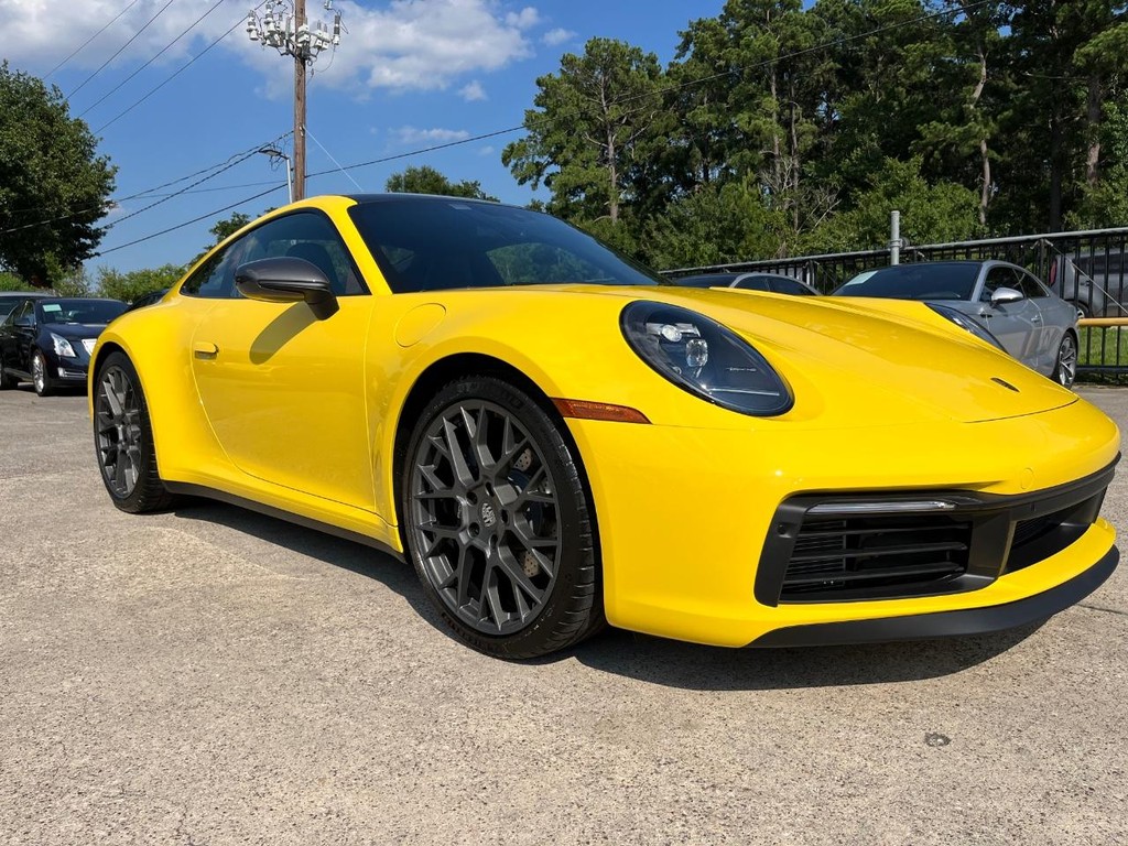 Porsche 911 Vehicle Full-screen Gallery Image 04