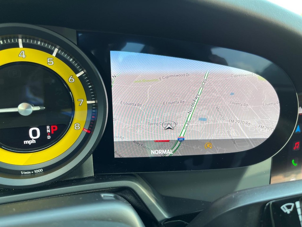 Porsche 911 Vehicle Full-screen Gallery Image 22