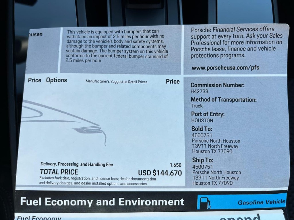 Porsche 911 Vehicle Full-screen Gallery Image 39