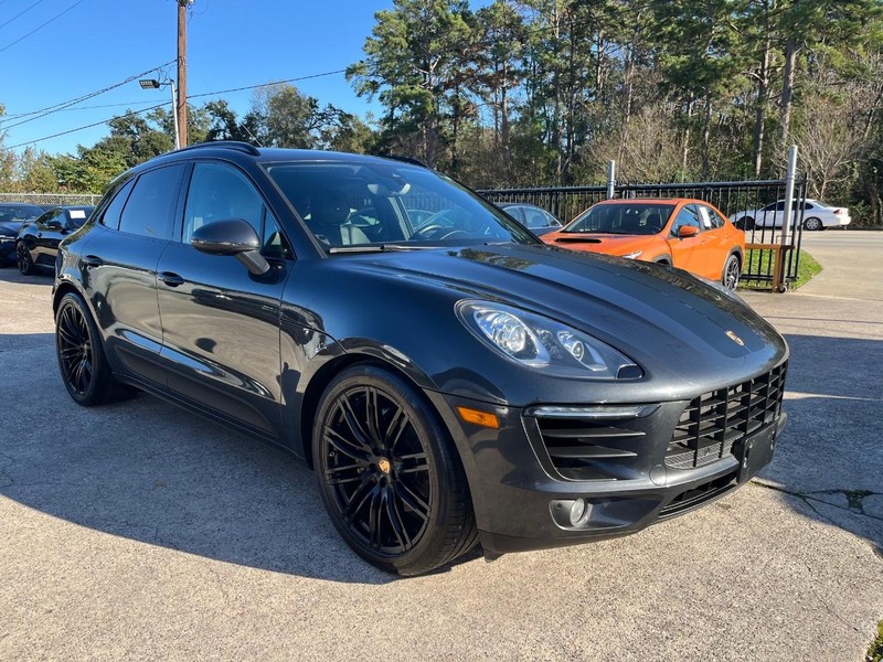 Porsche Macan Vehicle Full-screen Gallery Image 04