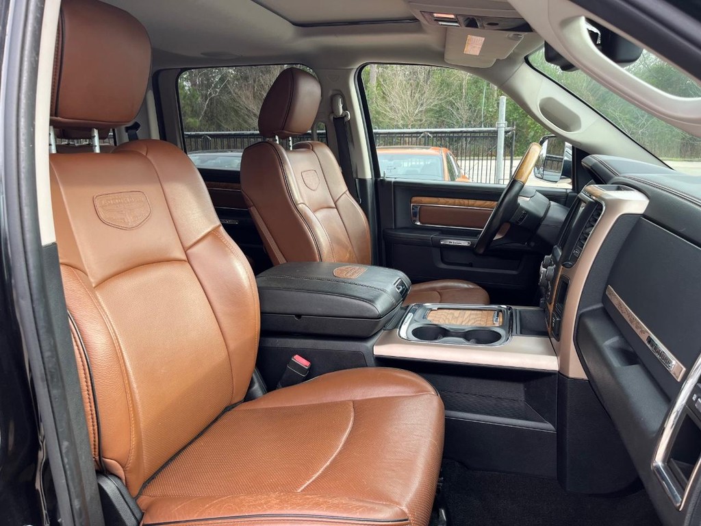 Ram 1500 Vehicle Full-screen Gallery Image 14