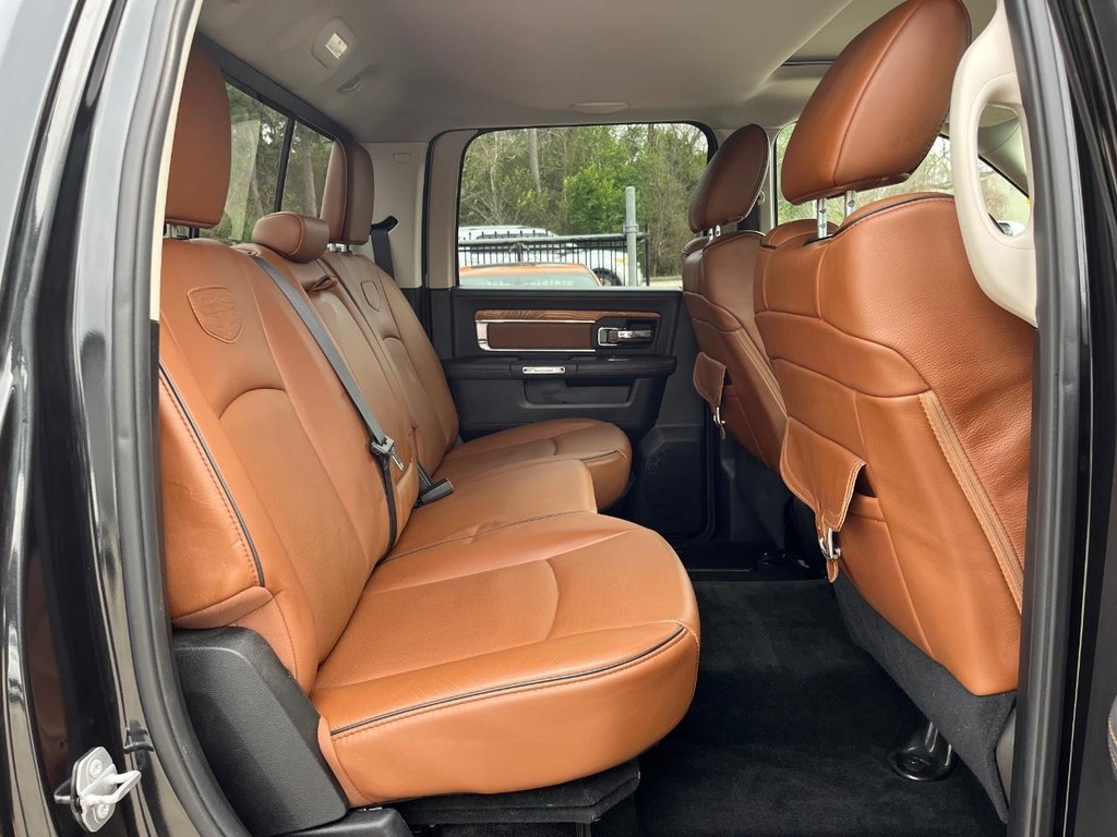 Ram 1500 Vehicle Full-screen Gallery Image 16