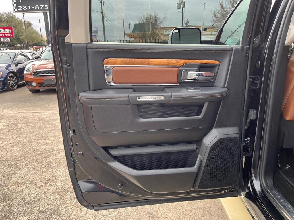 Ram 1500 Vehicle Full-screen Gallery Image 19