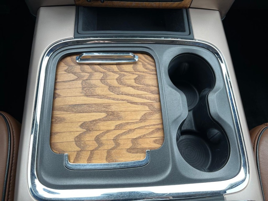 Ram 1500 Vehicle Full-screen Gallery Image 25