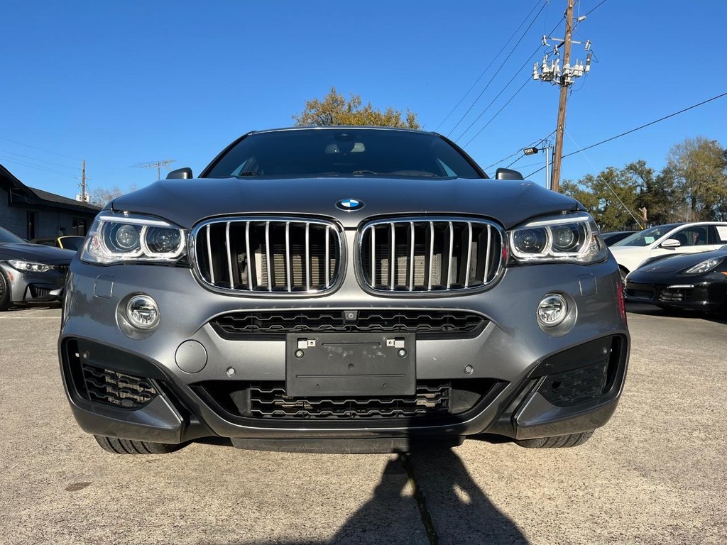 BMW X6 Vehicle Full-screen Gallery Image 02