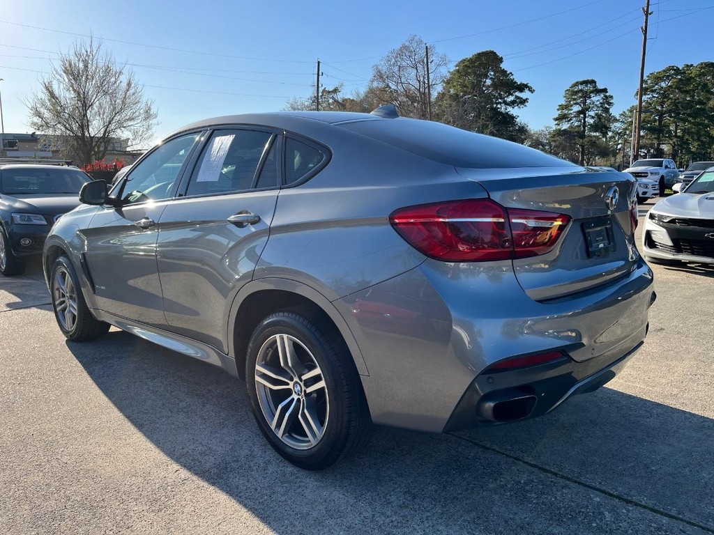 BMW X6 Vehicle Full-screen Gallery Image 08
