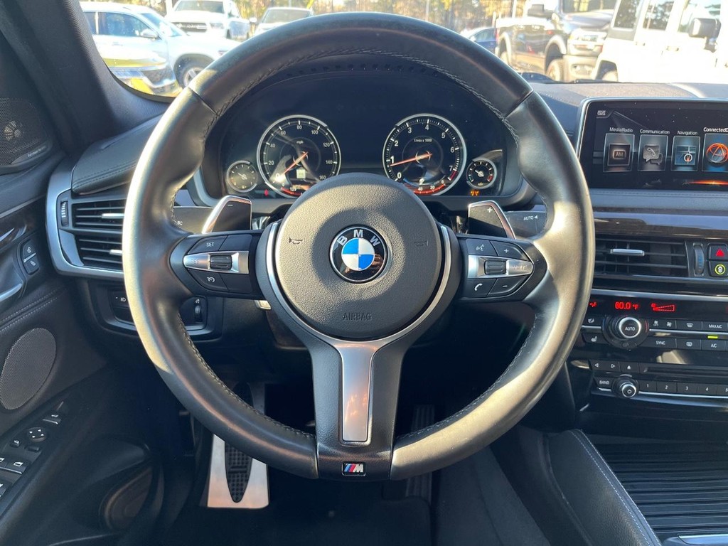 BMW X6 Vehicle Full-screen Gallery Image 21