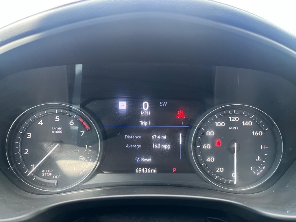 Cadillac XT4 Vehicle Full-screen Gallery Image 21