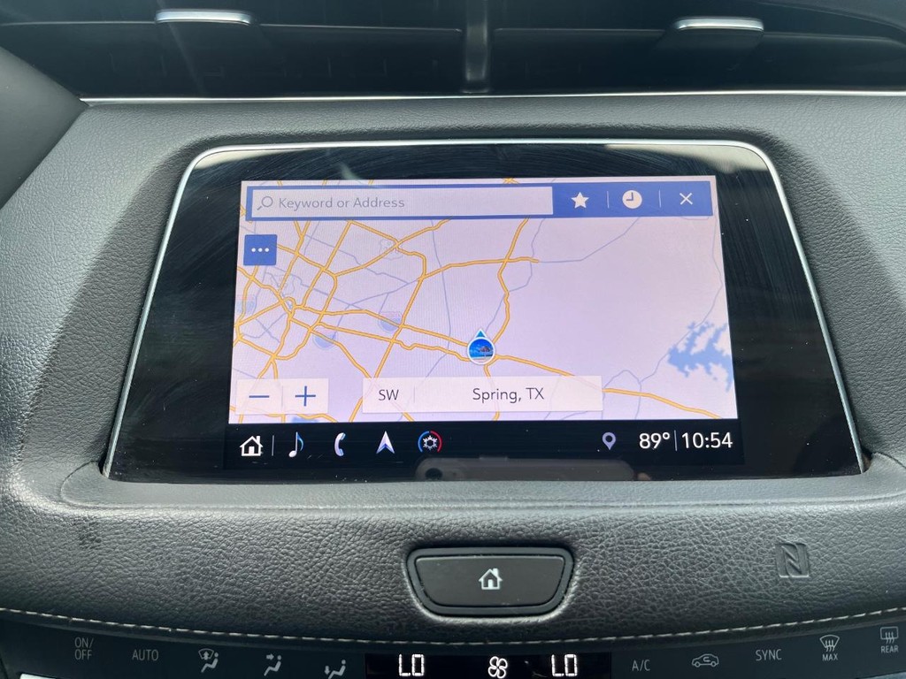 Cadillac XT4 Vehicle Full-screen Gallery Image 24