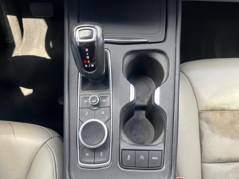 Cadillac XT4 Vehicle Full-screen Gallery Image 25