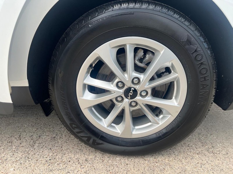 Kia Carnival Vehicle Full-screen Gallery Image 26