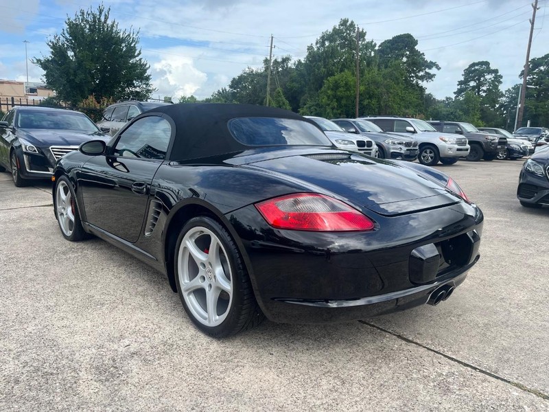 Porsche Boxster Vehicle Full-screen Gallery Image 14