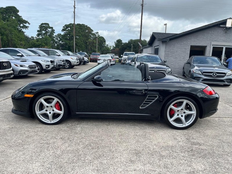 Porsche Boxster Vehicle Full-screen Gallery Image 17