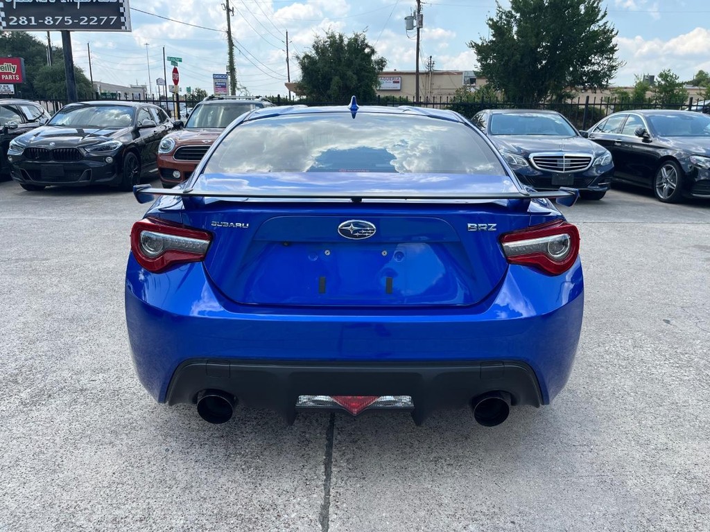 Subaru BRZ Vehicle Full-screen Gallery Image 07