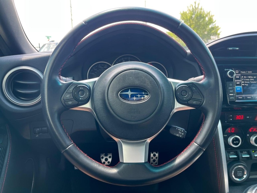 Subaru BRZ Vehicle Full-screen Gallery Image 16