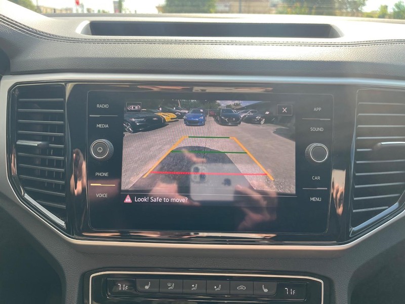 Volkswagen Atlas Vehicle Full-screen Gallery Image 28