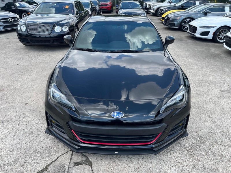 Subaru BRZ Vehicle Full-screen Gallery Image 02