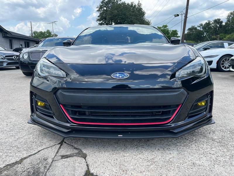 Subaru BRZ Vehicle Full-screen Gallery Image 03