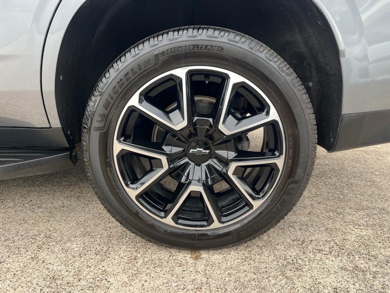 Chevrolet Tahoe Vehicle Full-screen Gallery Image 23