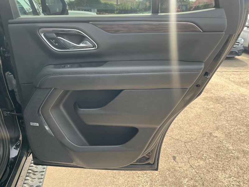 Chevrolet Tahoe Vehicle Full-screen Gallery Image 18