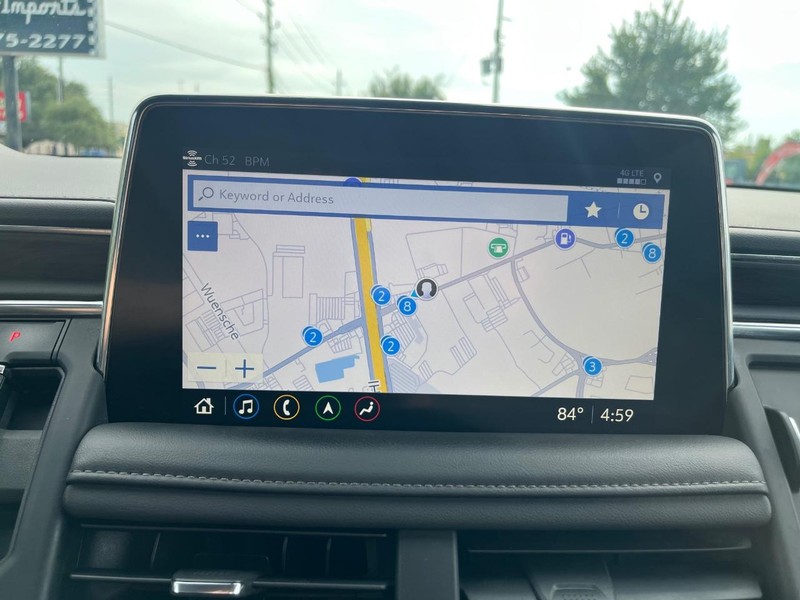 Chevrolet Tahoe Vehicle Full-screen Gallery Image 24