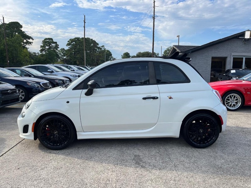 FIAT 500 Vehicle Full-screen Gallery Image 08