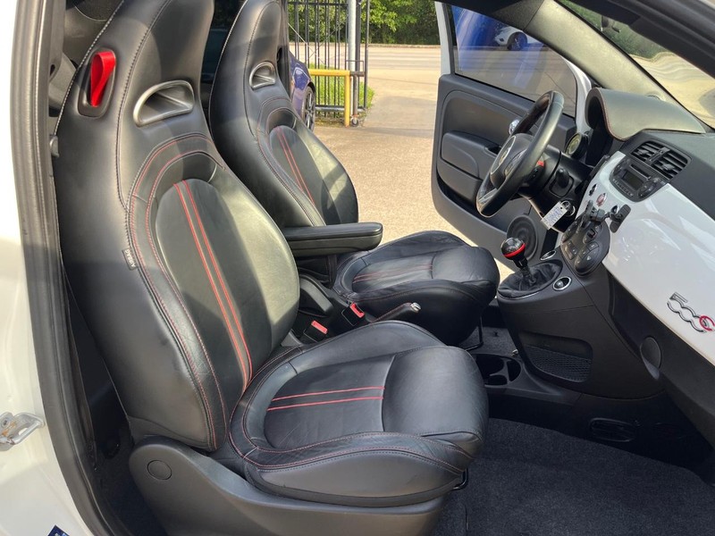 FIAT 500 Vehicle Full-screen Gallery Image 13