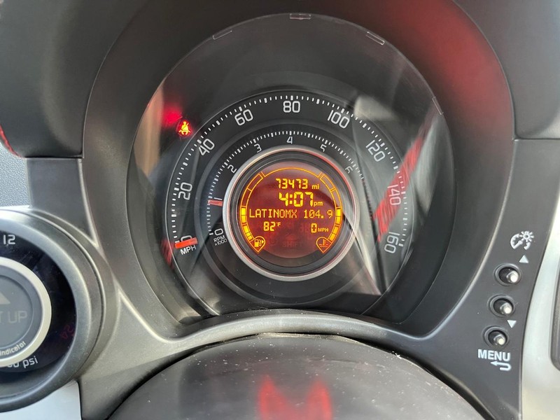 FIAT 500 Vehicle Full-screen Gallery Image 16