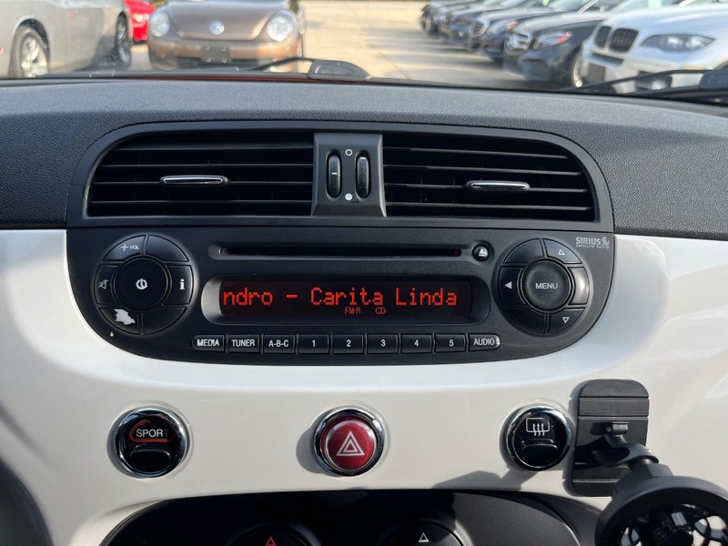 FIAT 500 Vehicle Full-screen Gallery Image 17