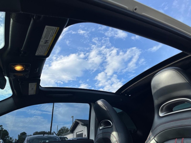 FIAT 500 Vehicle Full-screen Gallery Image 21