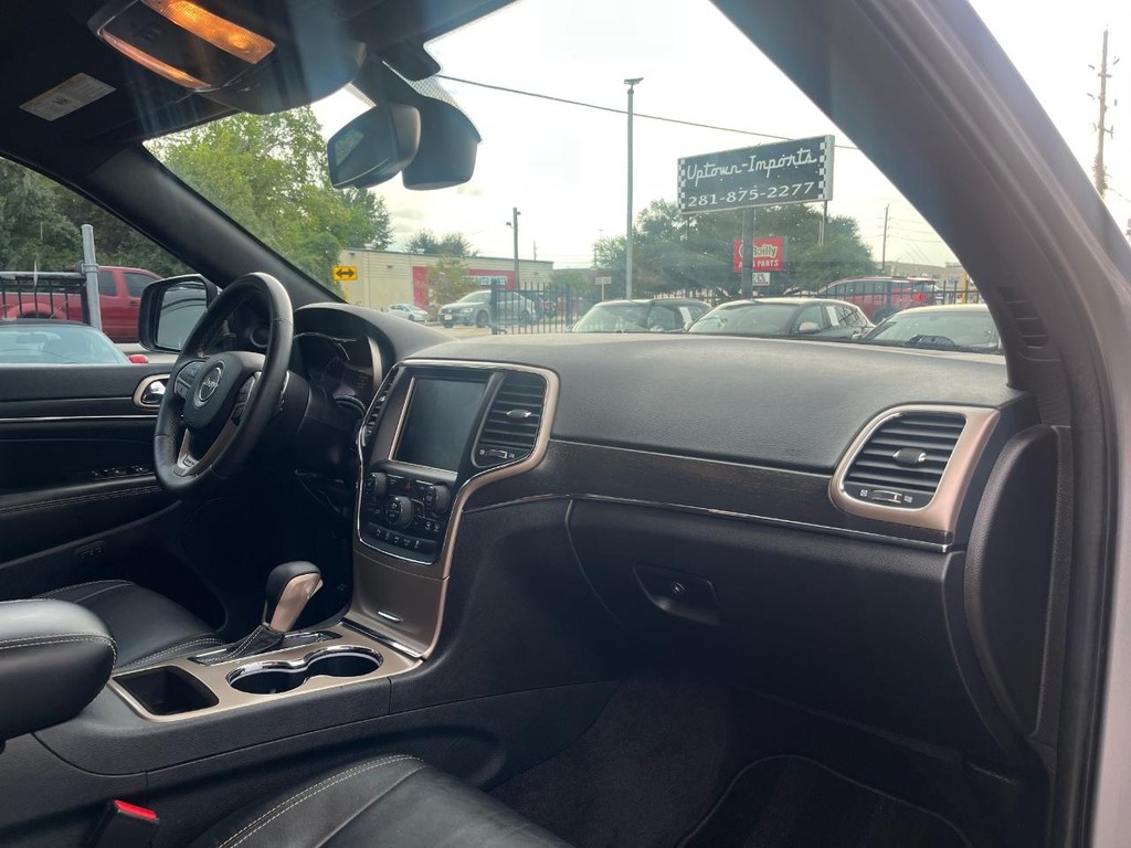 Jeep Grand Cherokee Vehicle Full-screen Gallery Image 13