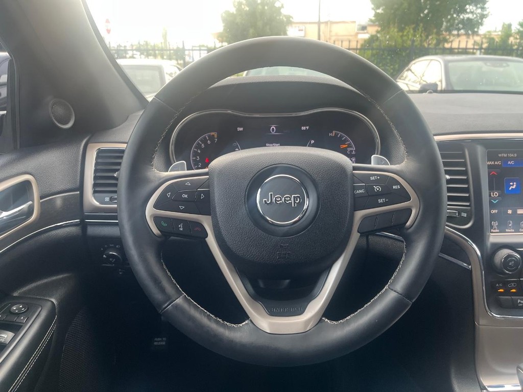 Jeep Grand Cherokee Vehicle Full-screen Gallery Image 20