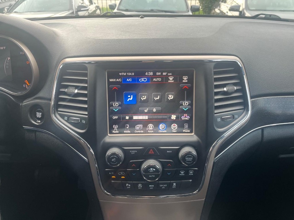 Jeep Grand Cherokee Vehicle Full-screen Gallery Image 22